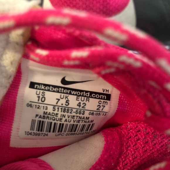 Nike Running Shoes - Picture 5 of 6